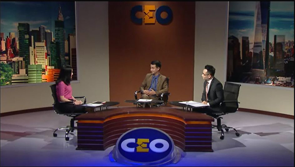 Anh Thi đang nhận được sự tư vấn của các chuyên gia trong chương trình CEO - Chìa khóa thành công